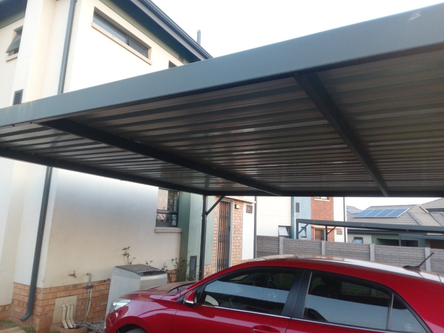 4 Bedroom Property for Sale in Lotus Gardens Gauteng