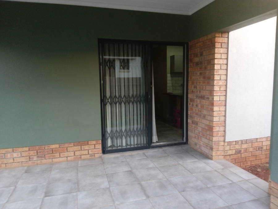 4 Bedroom Property for Sale in Lotus Gardens Gauteng