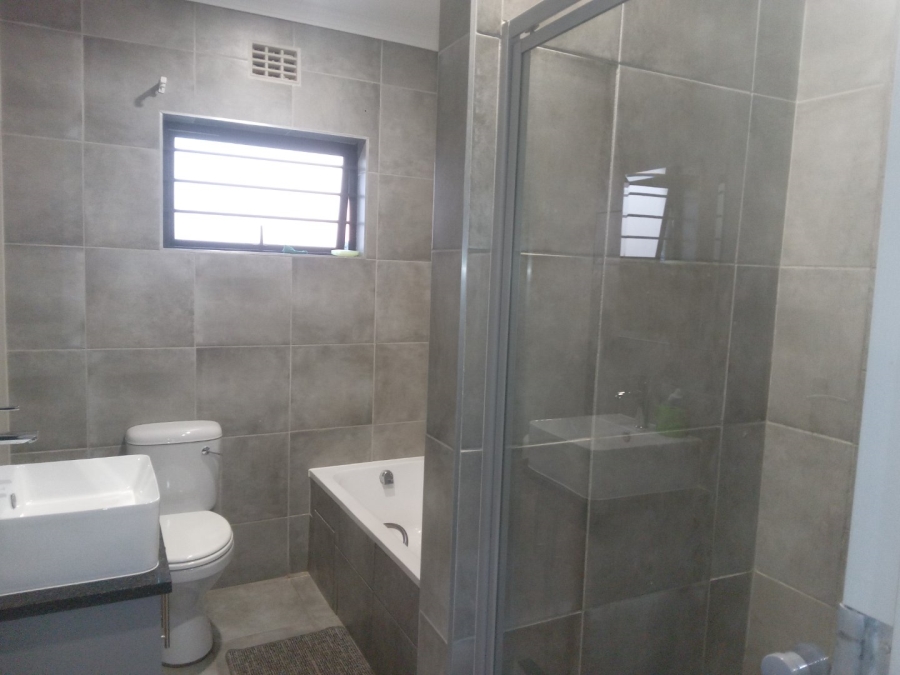 4 Bedroom Property for Sale in Lotus Gardens Gauteng