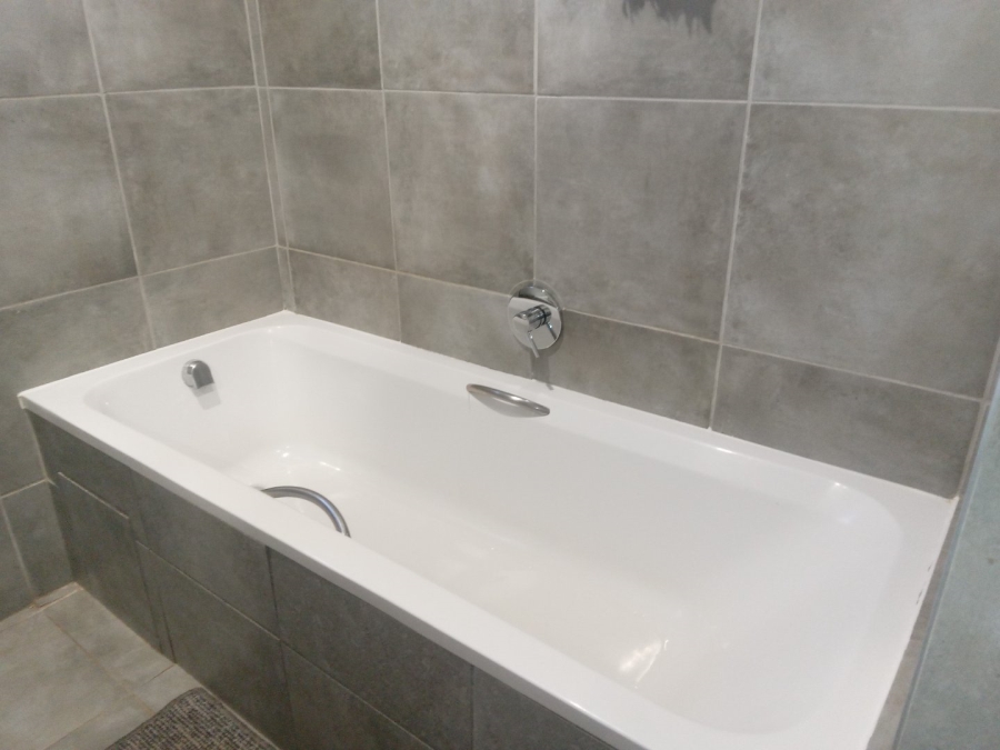 4 Bedroom Property for Sale in Lotus Gardens Gauteng