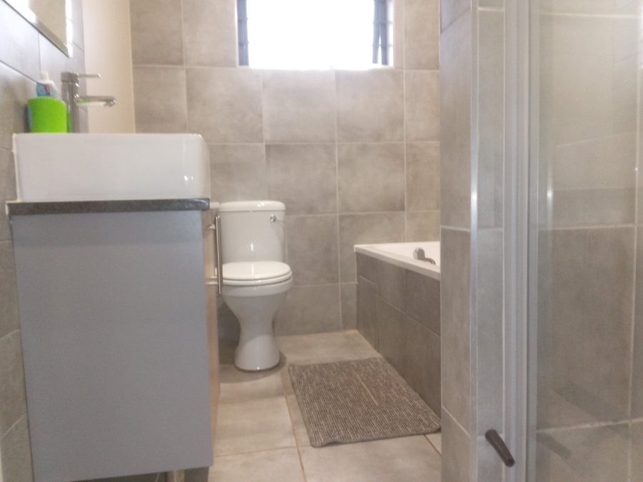 4 Bedroom Property for Sale in Lotus Gardens Gauteng