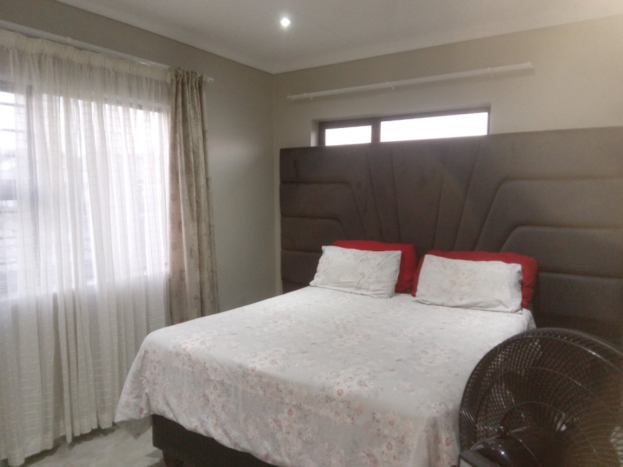 4 Bedroom Property for Sale in Lotus Gardens Gauteng