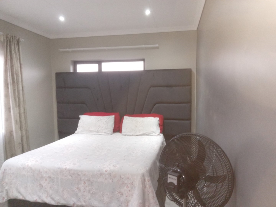 4 Bedroom Property for Sale in Lotus Gardens Gauteng