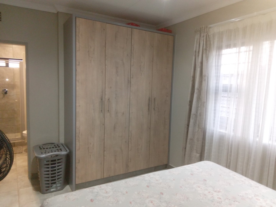 4 Bedroom Property for Sale in Lotus Gardens Gauteng