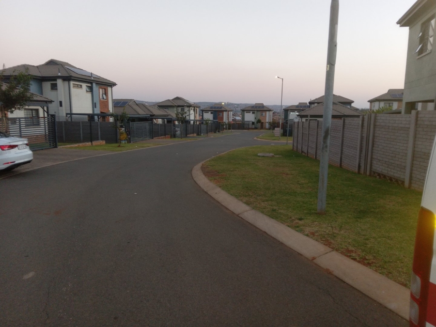 4 Bedroom Property for Sale in Lotus Gardens Gauteng