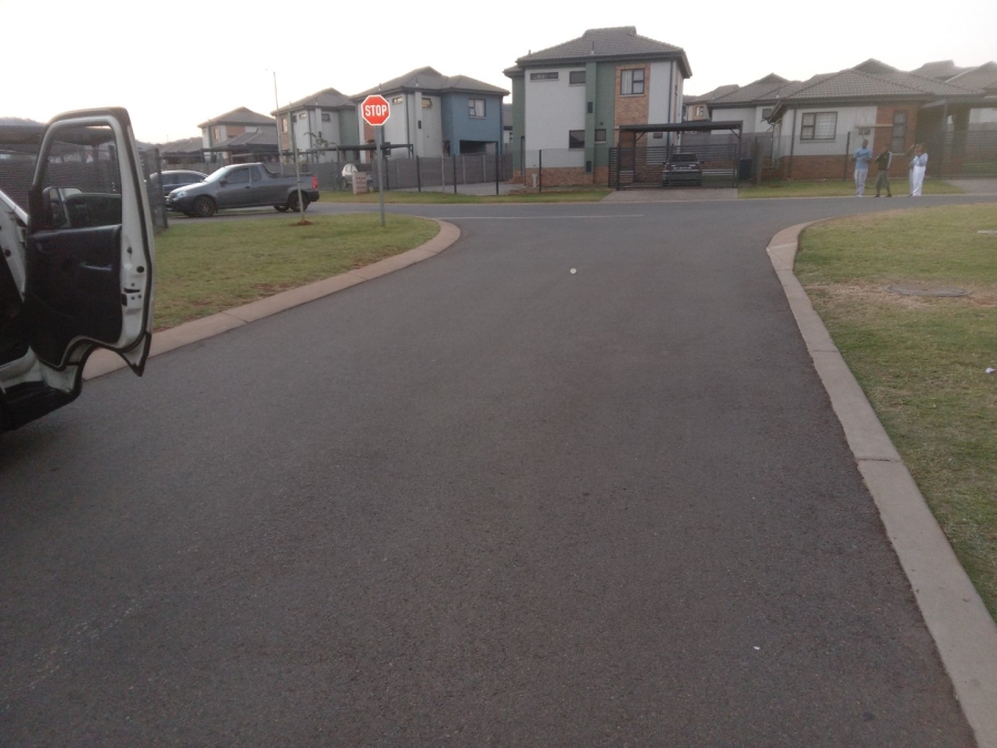 4 Bedroom Property for Sale in Lotus Gardens Gauteng