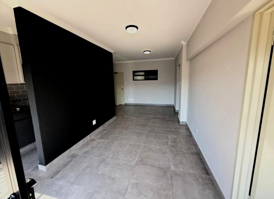 To Let 2 Bedroom Property for Rent in Waverley Gauteng