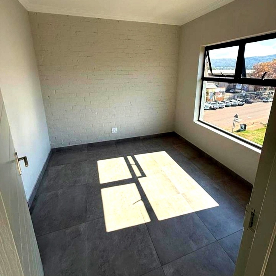 To Let 2 Bedroom Property for Rent in Waverley Gauteng