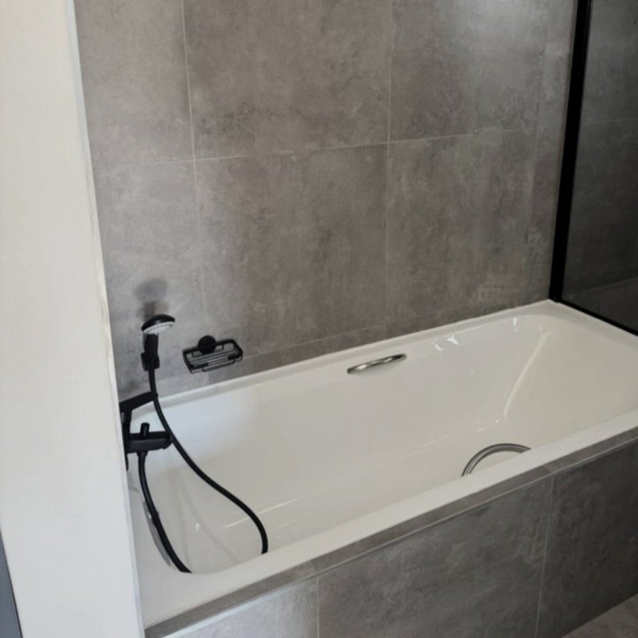 To Let 2 Bedroom Property for Rent in Waverley Gauteng