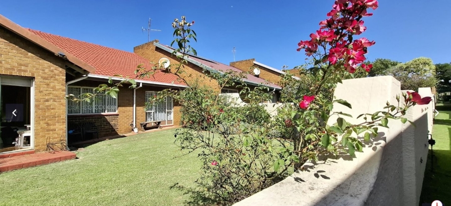 3 Bedroom Property for Sale in Homestead Gauteng