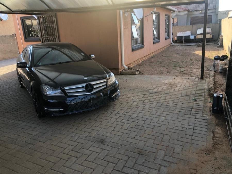 3 Bedroom Property for Sale in Beverley Hills Gauteng