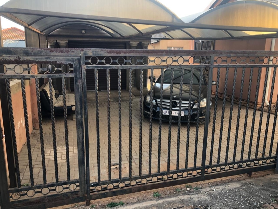 3 Bedroom Property for Sale in Beverley Hills Gauteng