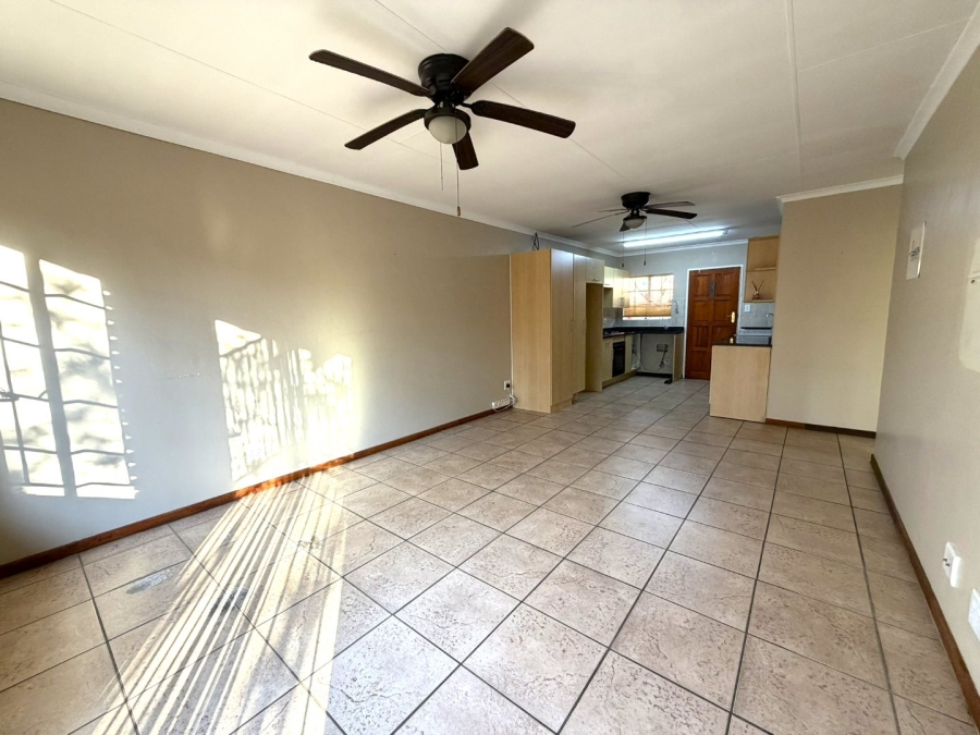 2 Bedroom Property for Sale in The Reeds Gauteng