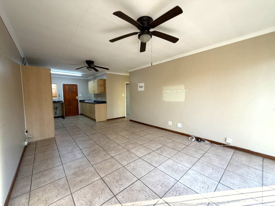 2 Bedroom Property for Sale in The Reeds Gauteng