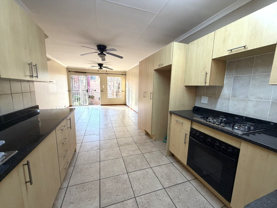 2 Bedroom Property for Sale in The Reeds Gauteng