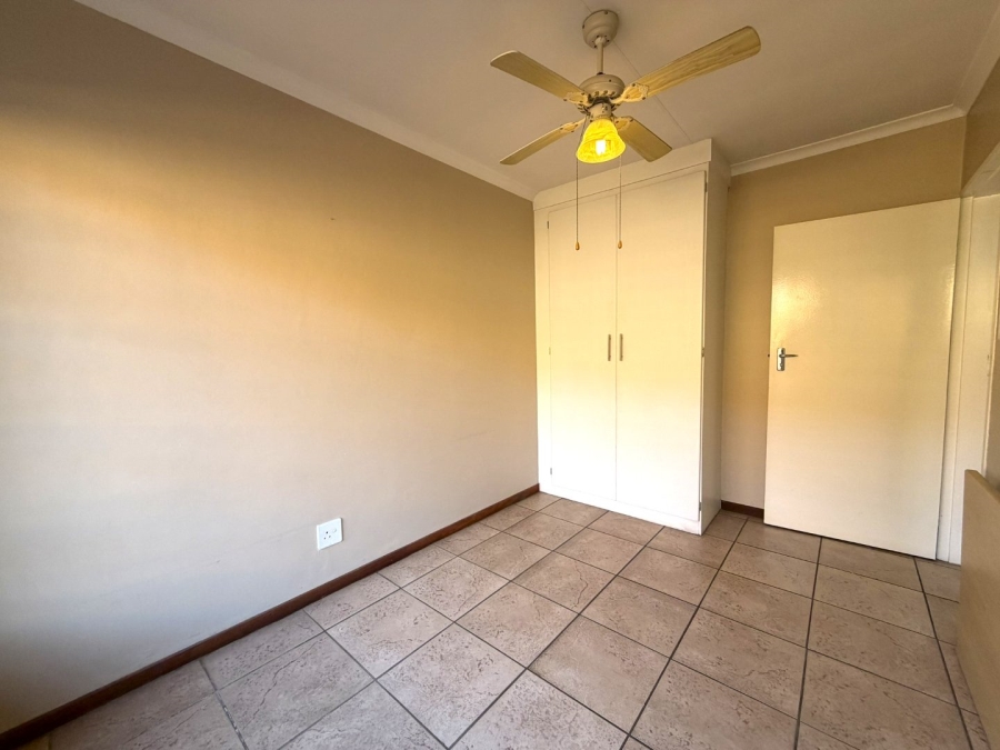 2 Bedroom Property for Sale in The Reeds Gauteng
