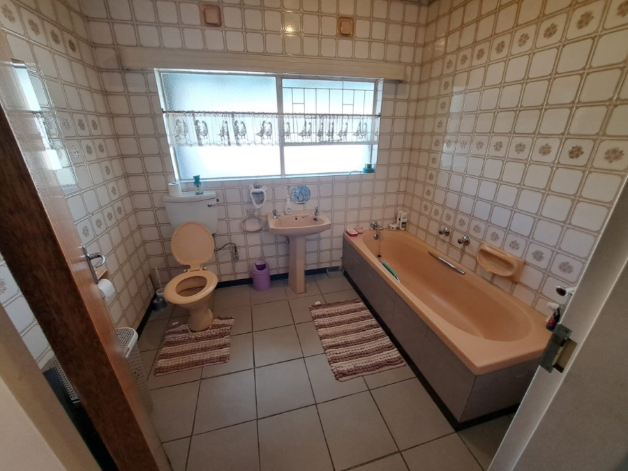 4 Bedroom Property for Sale in Ferryvale Gauteng