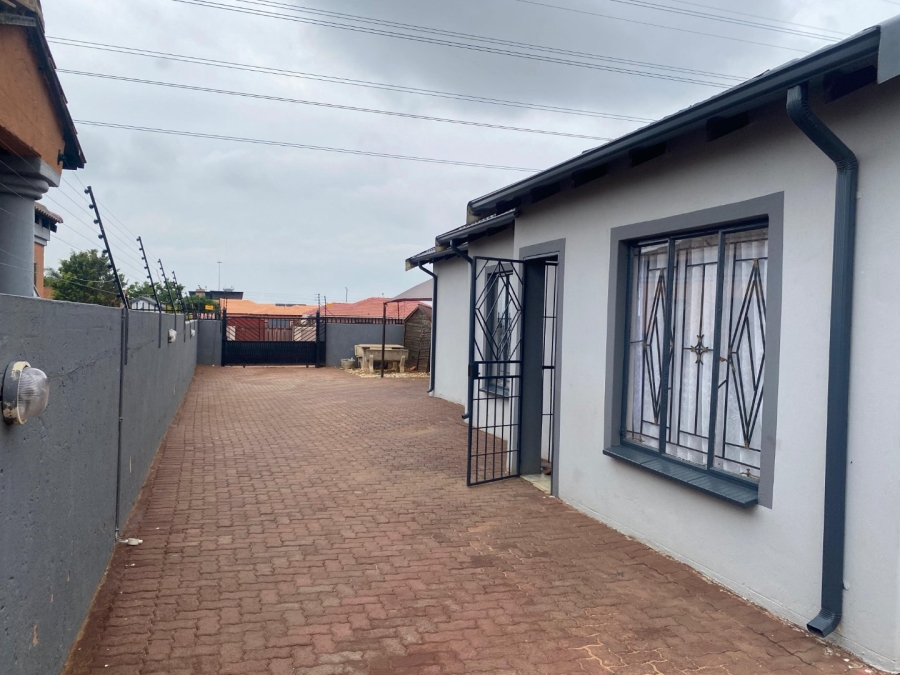 3 Bedroom Property for Sale in Soshanguve East Ext 3 Gauteng