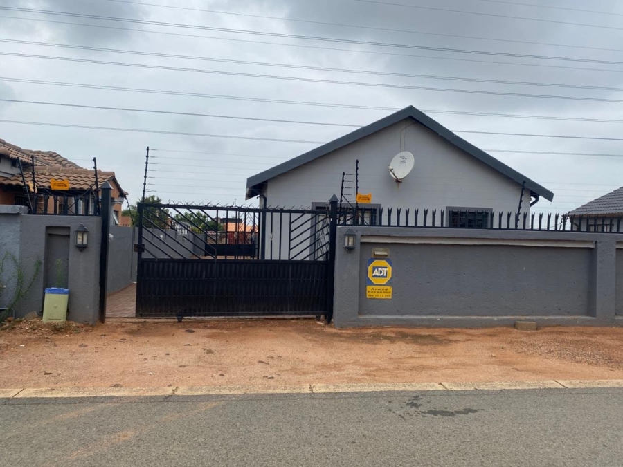 3 Bedroom Property for Sale in Soshanguve East Ext 3 Gauteng