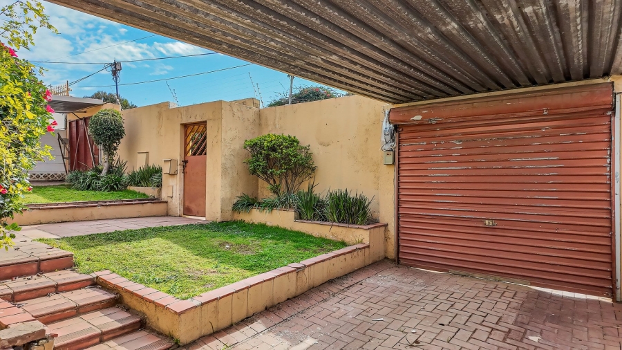 4 Bedroom Property for Sale in Orange Grove Gauteng