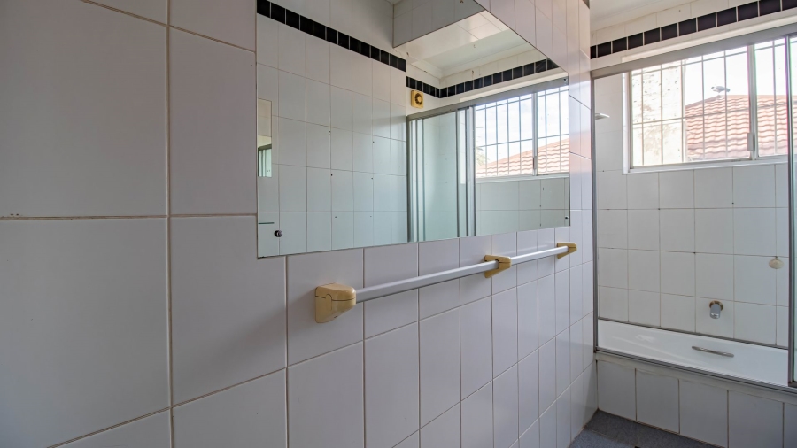 4 Bedroom Property for Sale in Orange Grove Gauteng