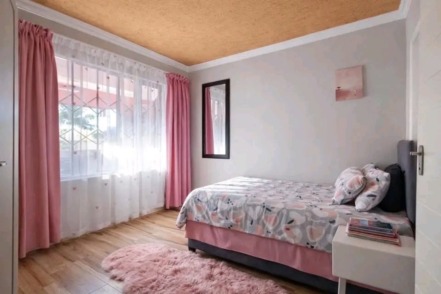 4 Bedroom Property for Sale in Magaliesberg Country Estate Gauteng