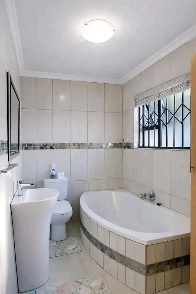 4 Bedroom Property for Sale in Magaliesberg Country Estate Gauteng