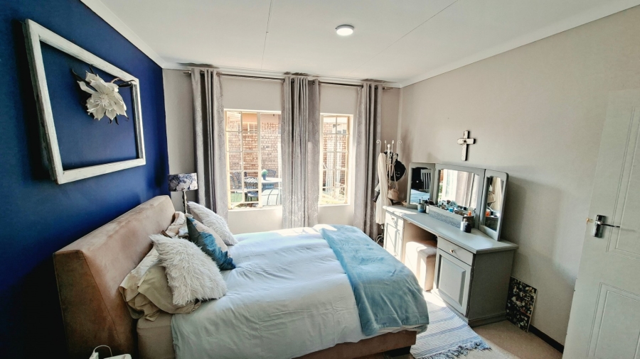 2 Bedroom Property for Sale in Boardwalk Gauteng