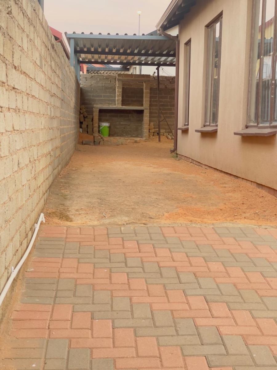 To Let 3 Bedroom Property for Rent in Soshanguve East Ext 4 Gauteng