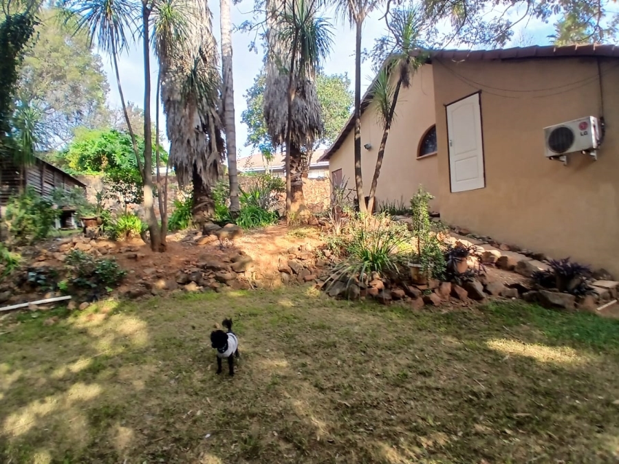 5 Bedroom Property for Sale in Garsfontein Gauteng
