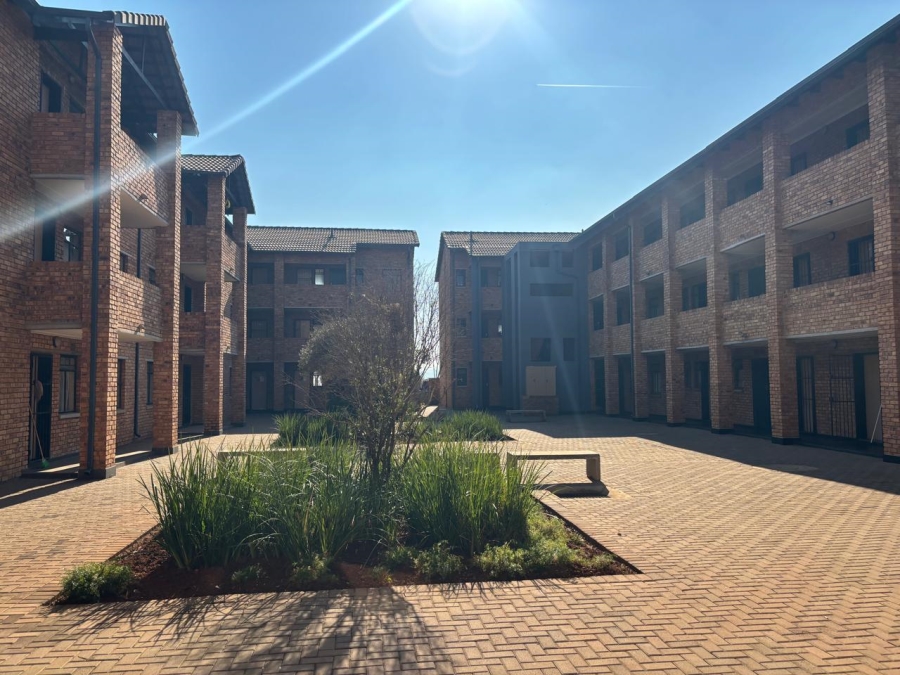 1 Bedroom Property for Sale in Sky City Gauteng