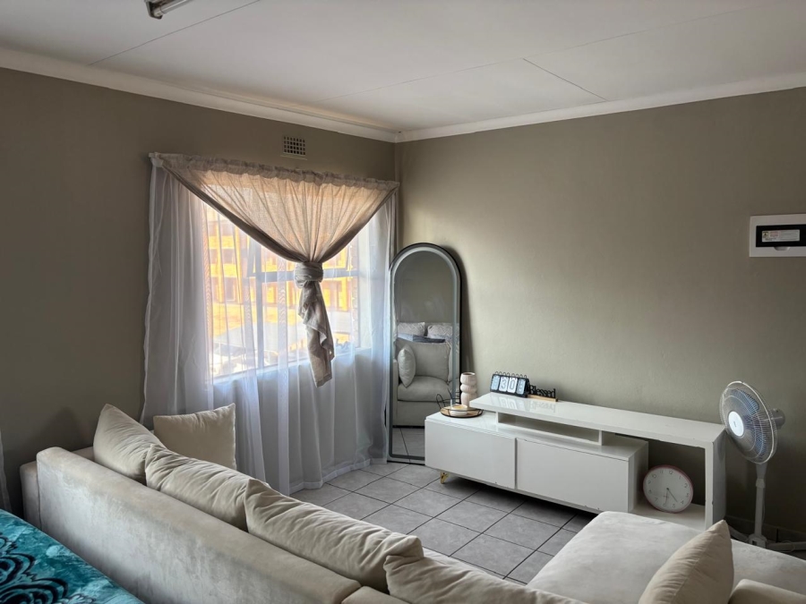 1 Bedroom Property for Sale in Sky City Gauteng