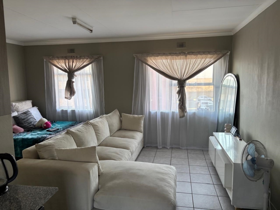 1 Bedroom Property for Sale in Sky City Gauteng