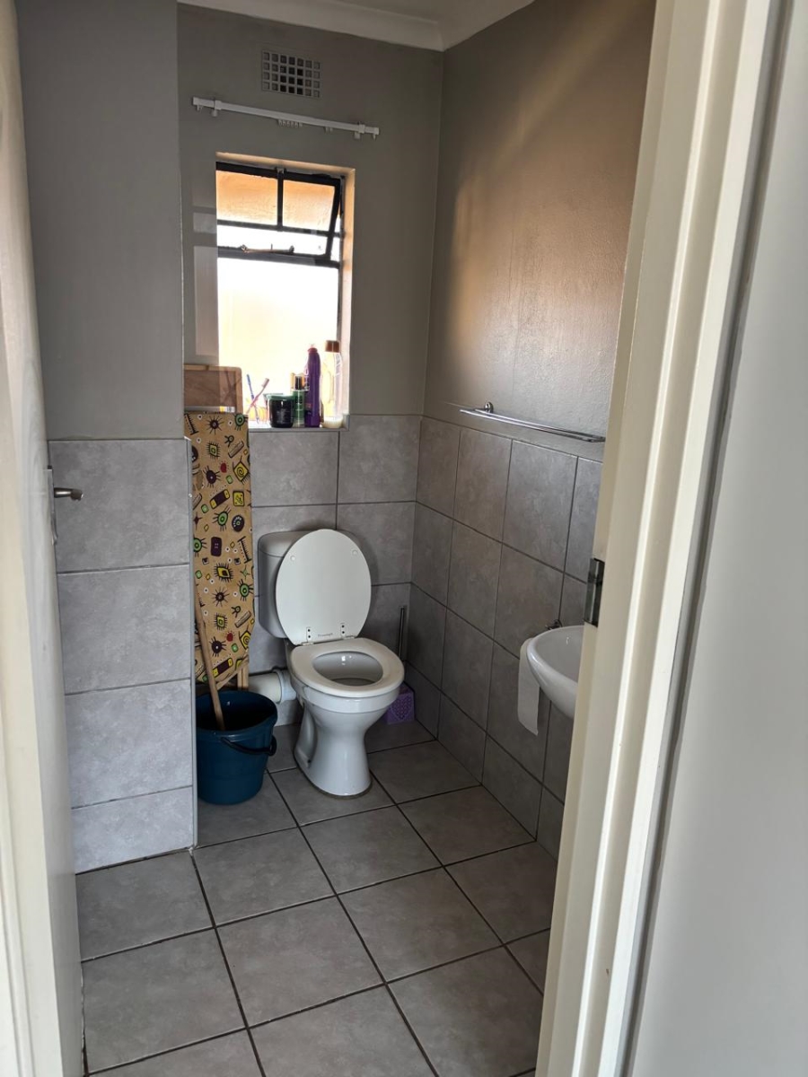1 Bedroom Property for Sale in Sky City Gauteng