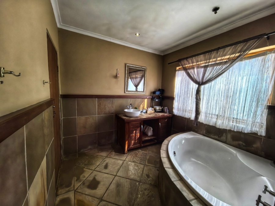 4 Bedroom Property for Sale in Benoni Central Gauteng