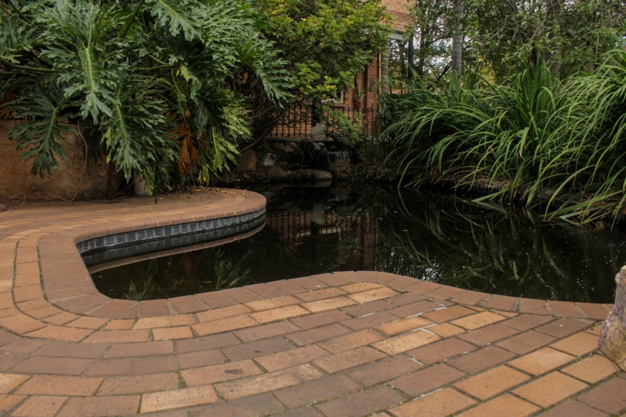 Commercial Property for Sale in Glen Austin Gauteng