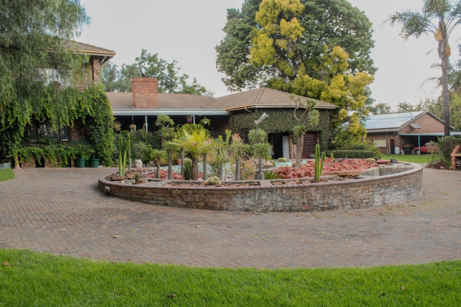 Commercial Property for Sale in Glen Austin Gauteng