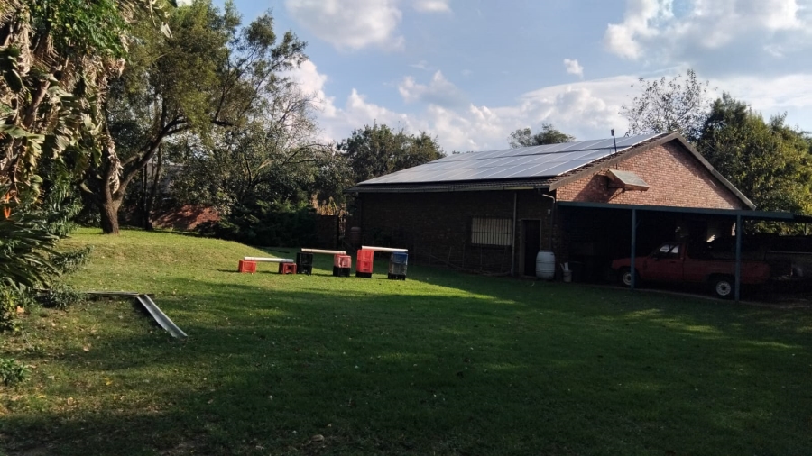  Bedroom Property for Sale in Glen Austin Gauteng