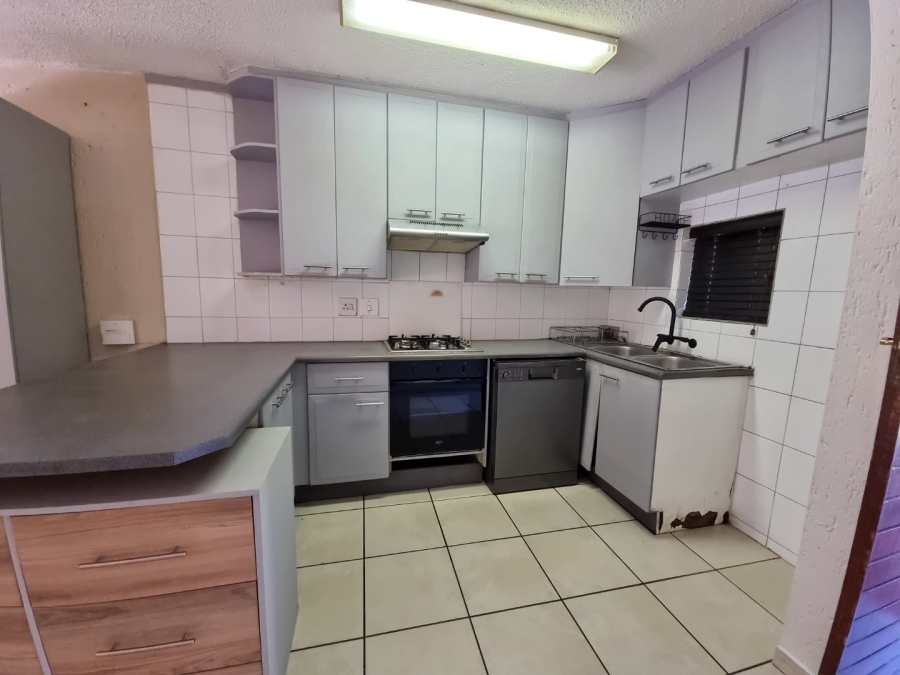 To Let 2 Bedroom Property for Rent in New Market Park Gauteng