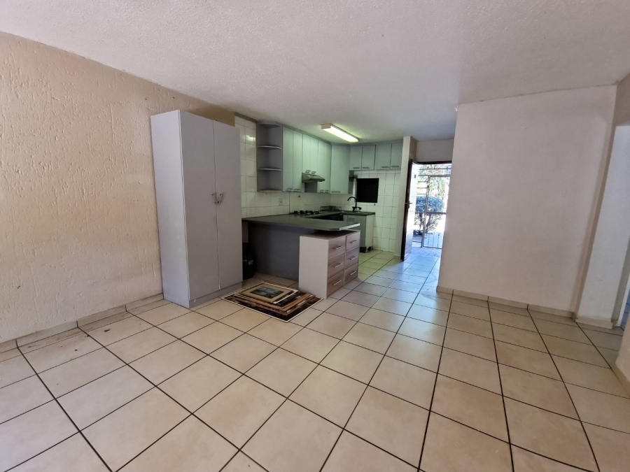 To Let 2 Bedroom Property for Rent in New Market Park Gauteng