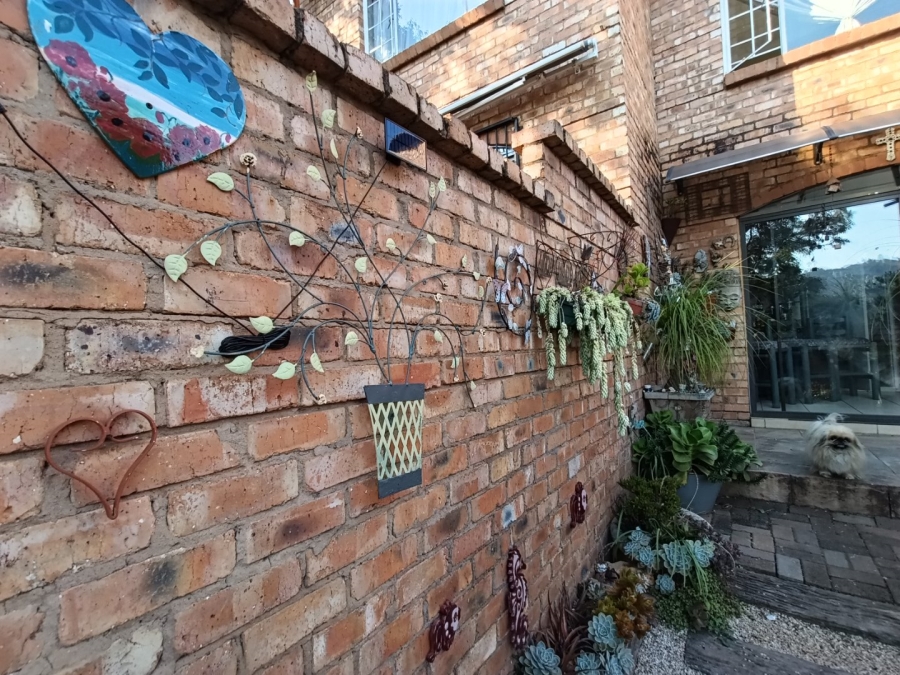 3 Bedroom Property for Sale in Val de Grace Gauteng