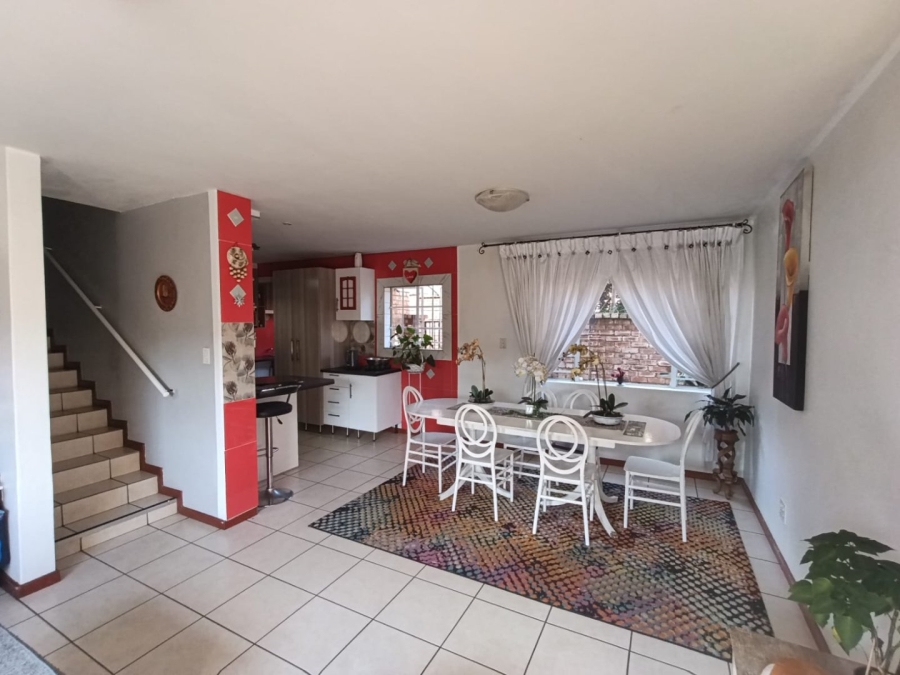 3 Bedroom Property for Sale in Val de Grace Gauteng