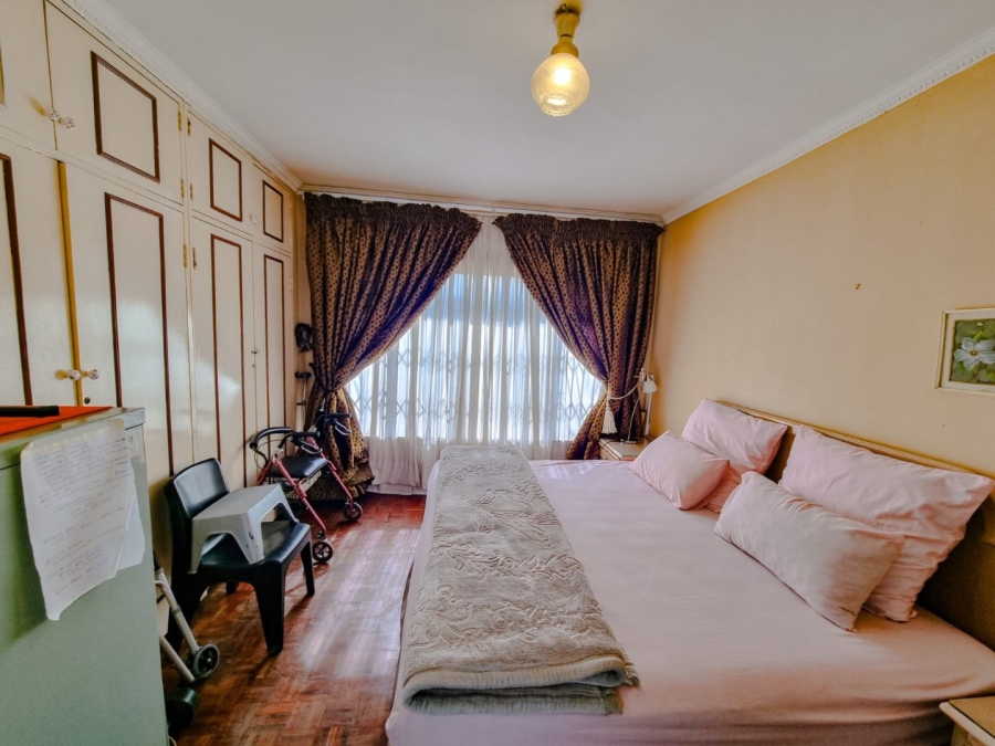  Bedroom Property for Sale in Rondebult Gauteng