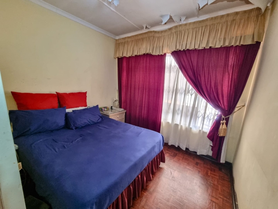  Bedroom Property for Sale in Rondebult Gauteng