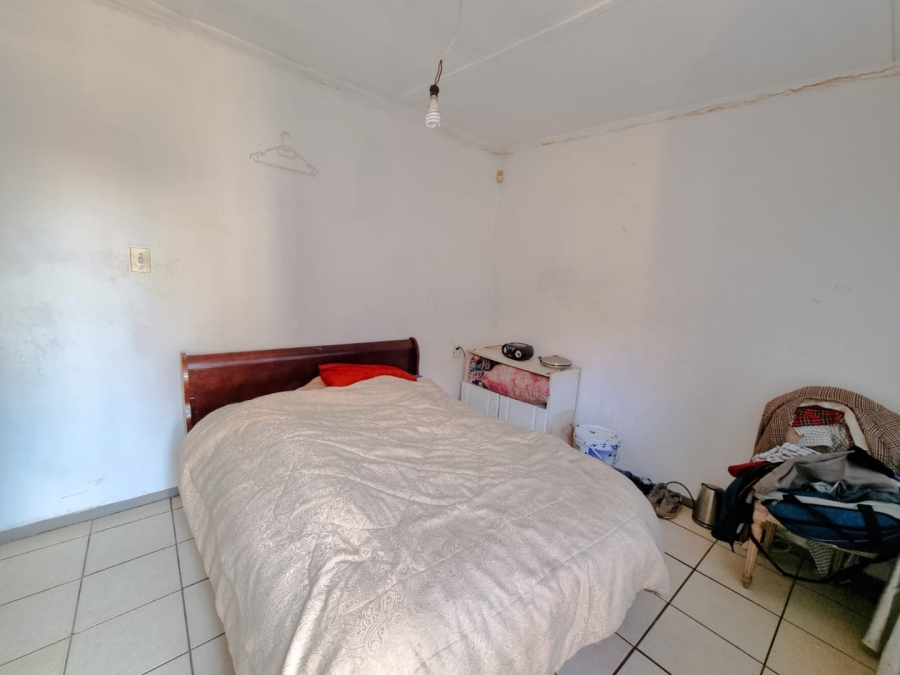  Bedroom Property for Sale in Rondebult Gauteng