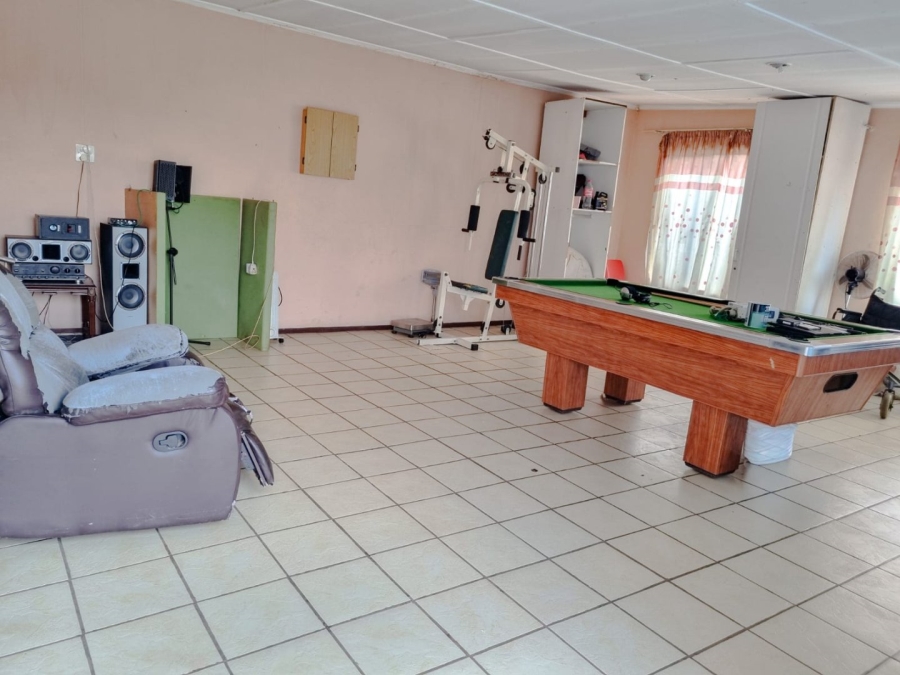  Bedroom Property for Sale in Rondebult Gauteng