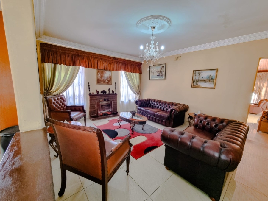  Bedroom Property for Sale in Rondebult Gauteng