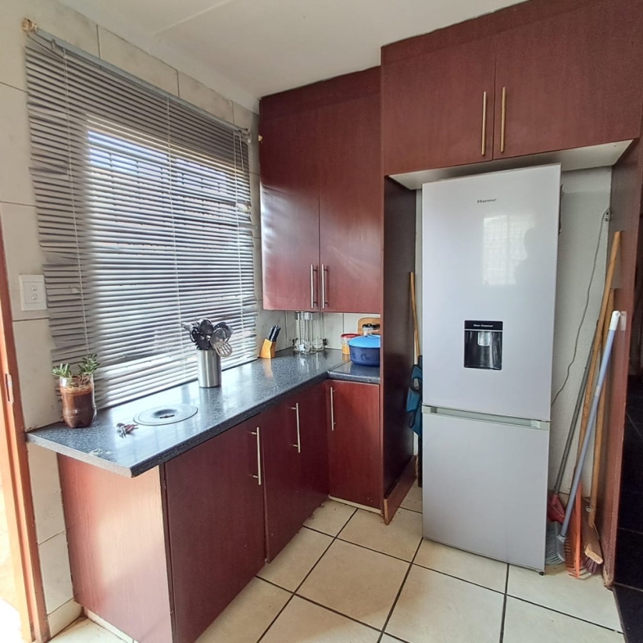 3 Bedroom Property for Sale in Dawn Park Gauteng