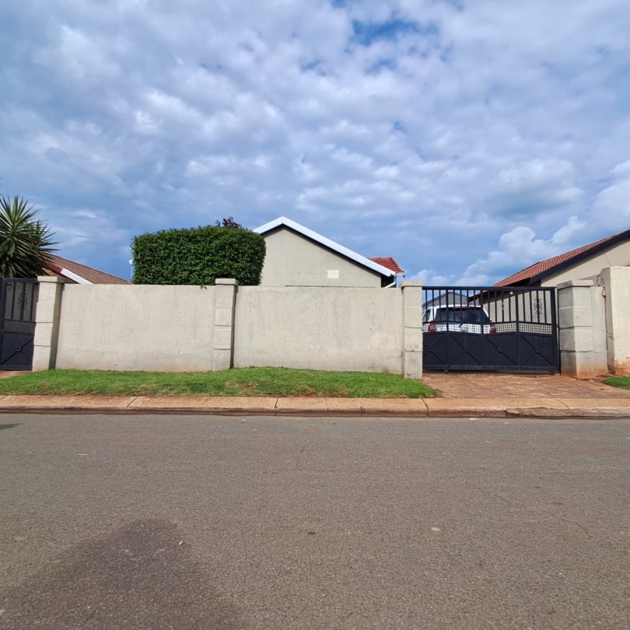 3 Bedroom Property for Sale in Dawn Park Gauteng