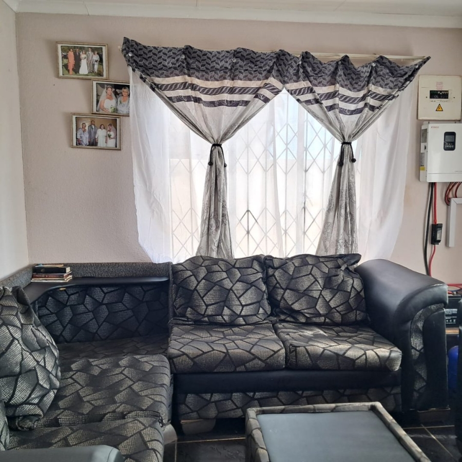 3 Bedroom Property for Sale in Dawn Park Gauteng